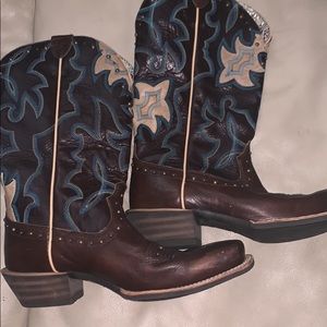 Like New Ariat Boots